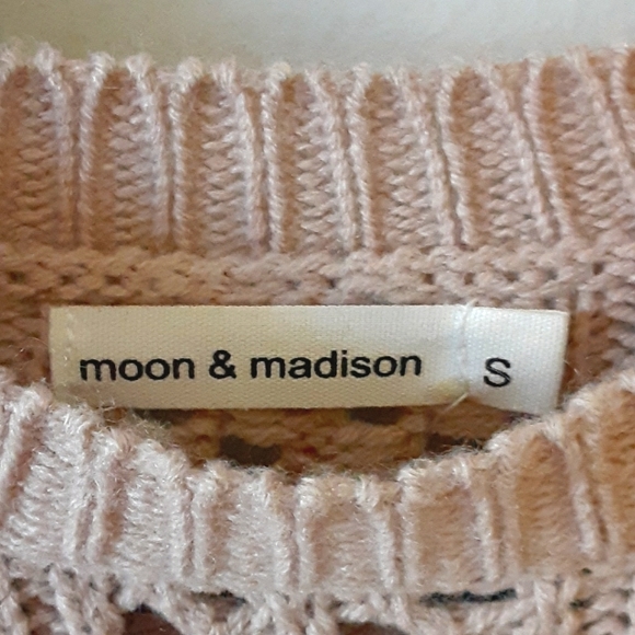 Sweater Size S - Picture 6 of 8